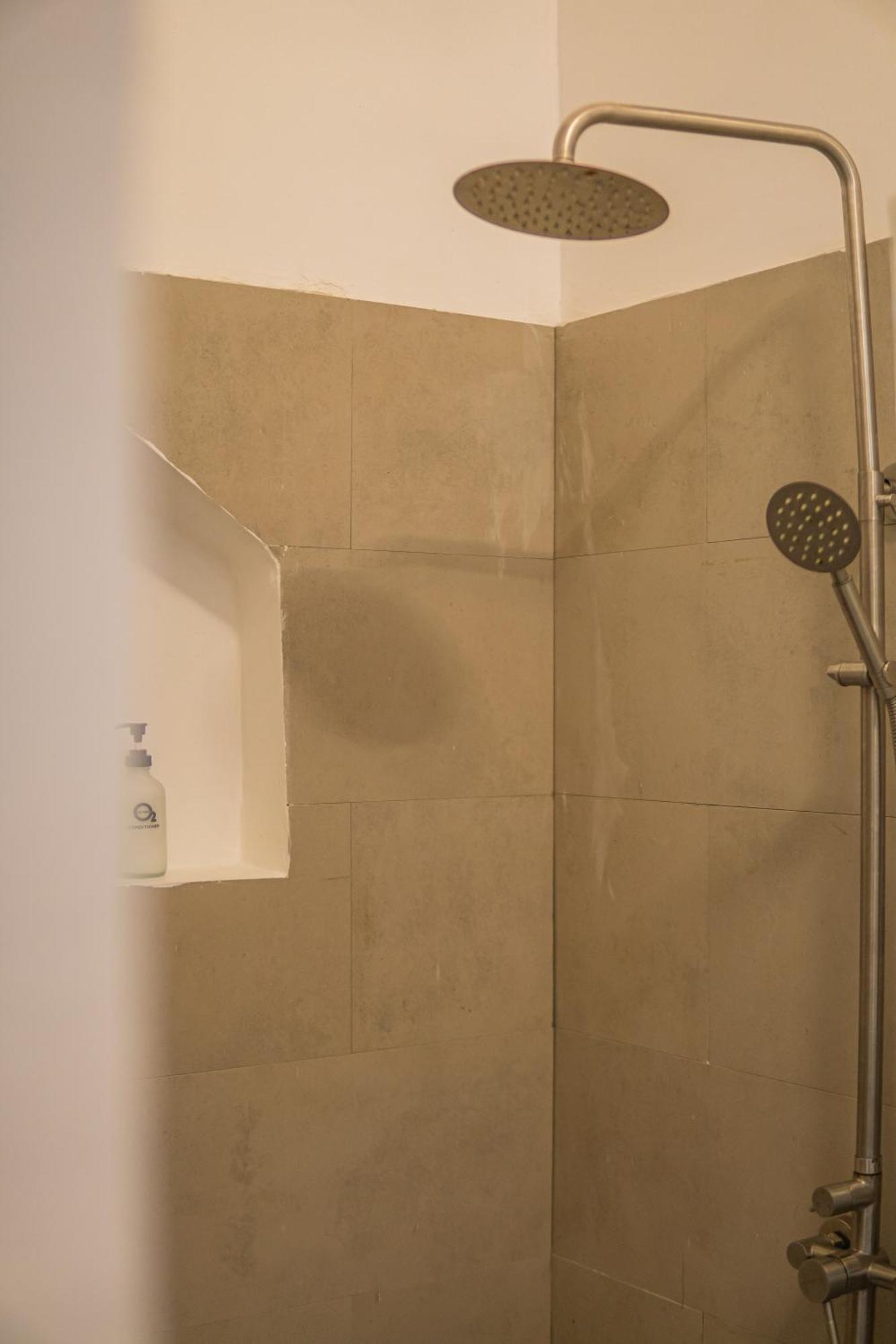 Oxygen Paje Hotel Экстерьер фото